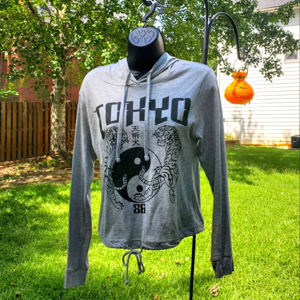 🎁Tokyo light hoodie